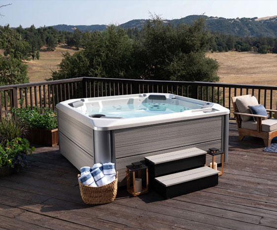 DIY Hot Tub Maintenance Schedule for Utah Owners: A Weekly & Monthly Checklist